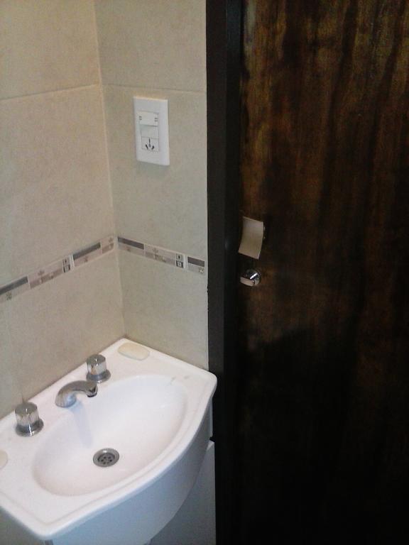Hostel Mendoza Inn Экстерьер фото